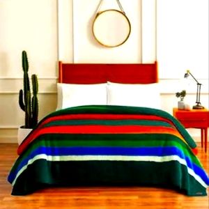 Pendleton sherpa blanket- QUEEN Size